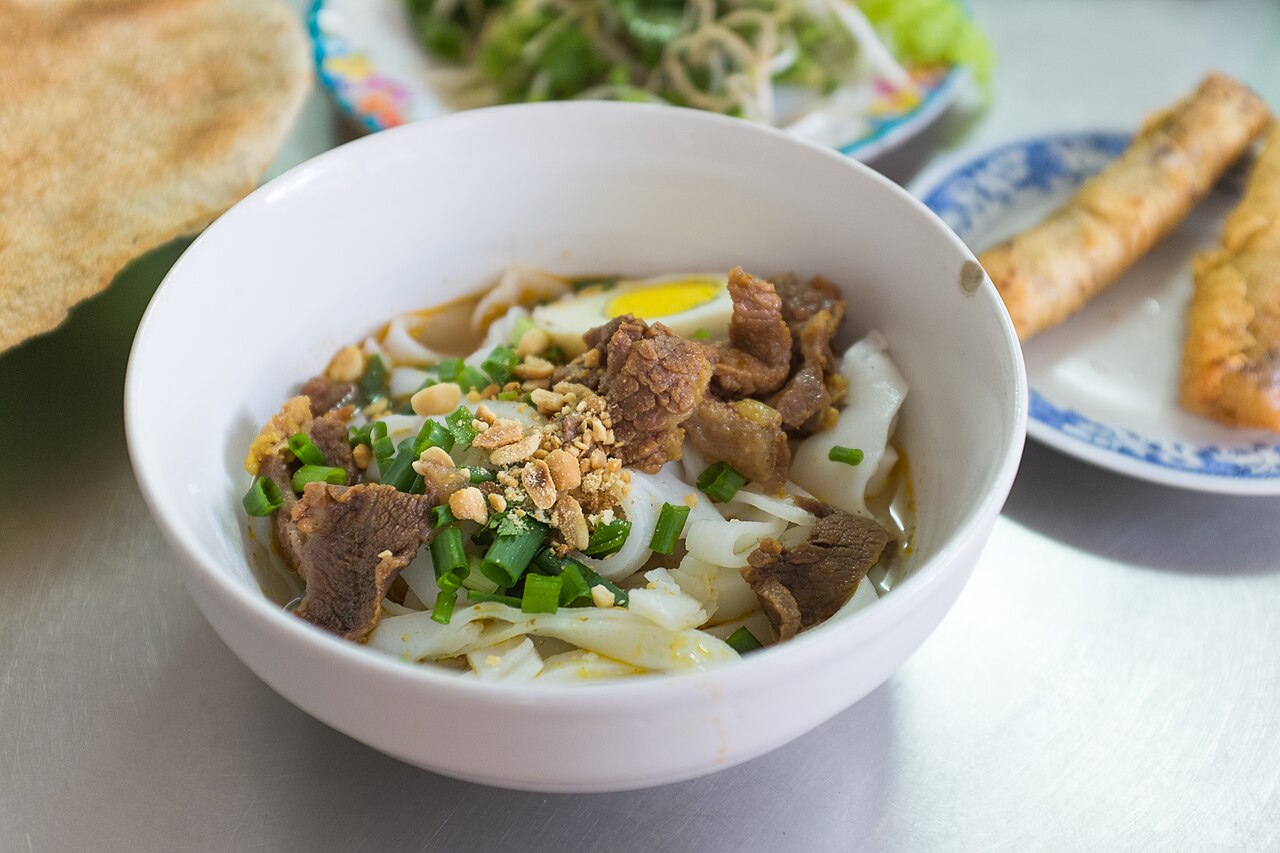 Central Vietnamese noodle soup, Nen Restaurant, Da Nang