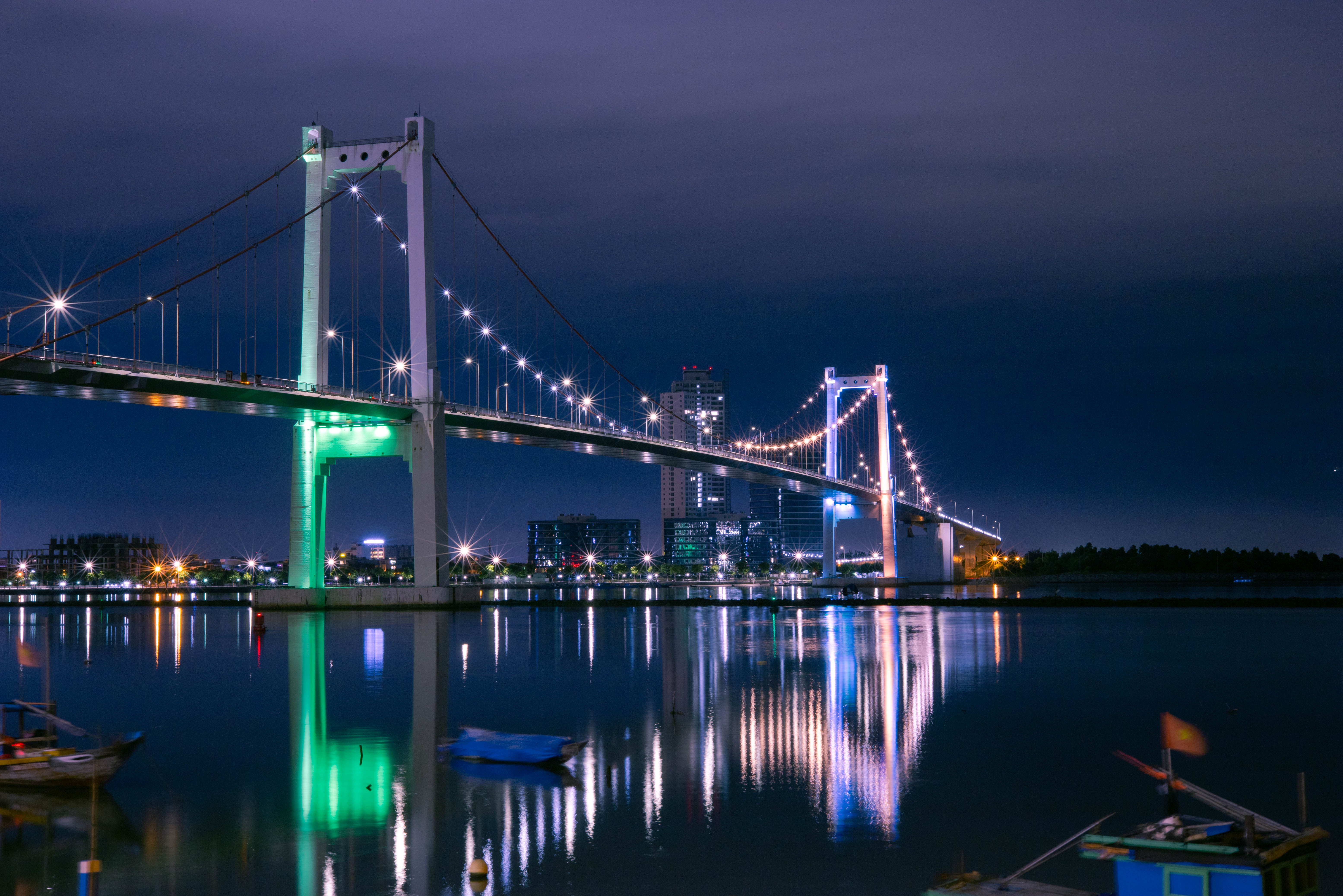 Da Nang with teenagers activities nightlife Dragon Bridge