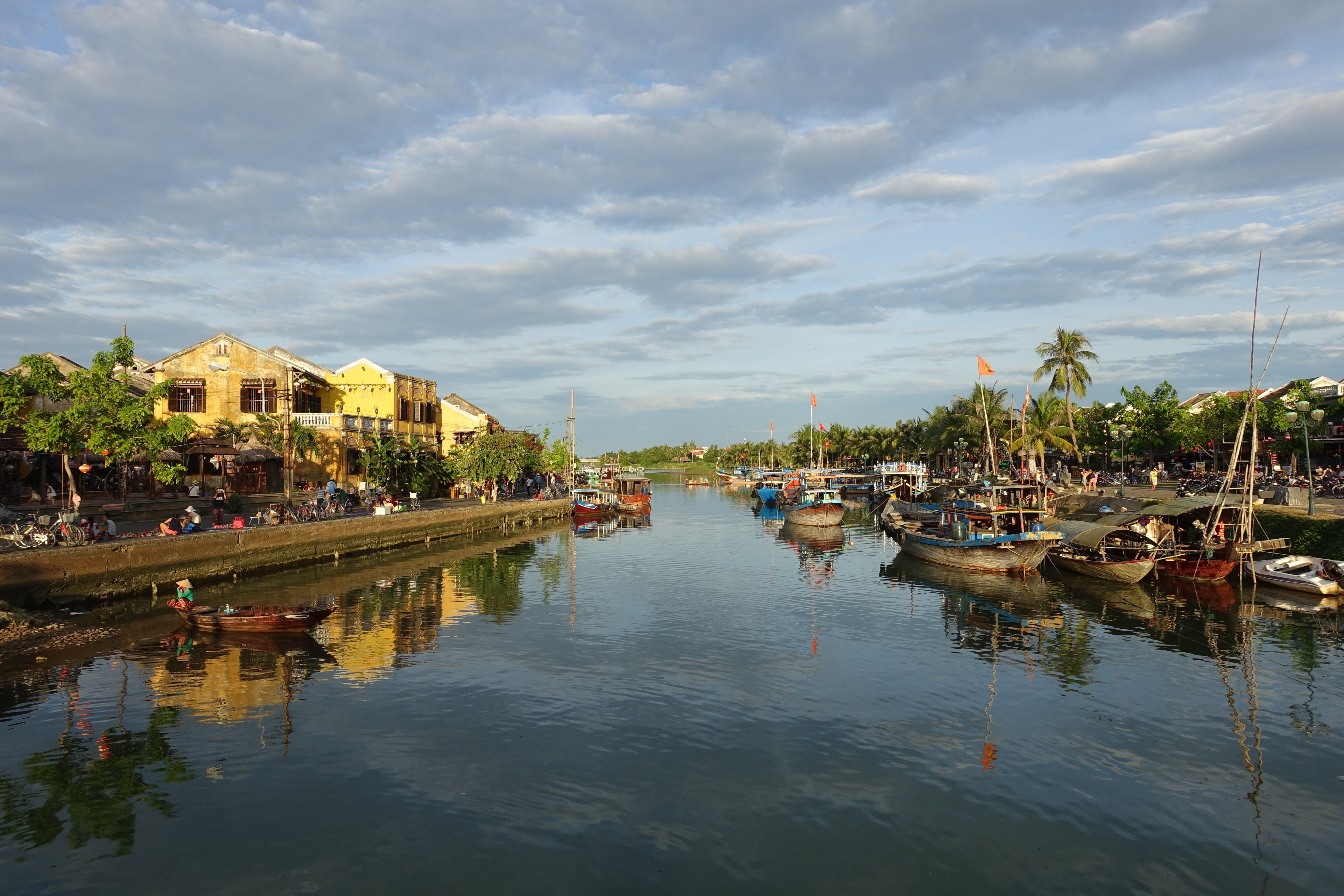 Is Hoi An cheaper than Da Nang cost comparison guide 2026