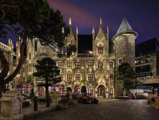 Mercure Danang French Village Bana Hills hotel exterior