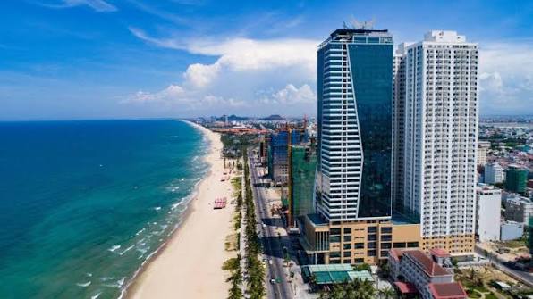 My Khe Beach Da Nang — wide beach and coastline