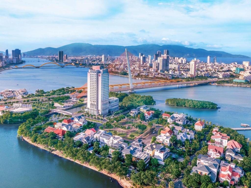 Grand Mercure Da Nang hotel review in Da Nang