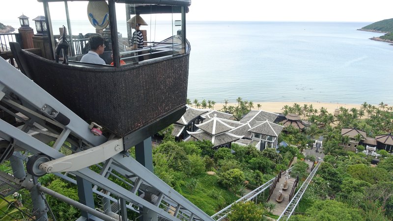 InterContinental Danang Sun Peninsula Resort — clifftop infinity pool and bay view