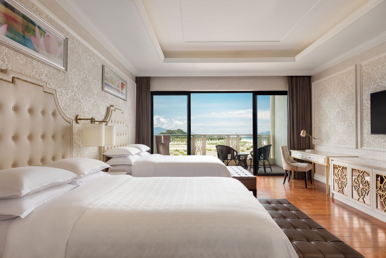 Sheraton Grand Danang Resort ocean view twin room